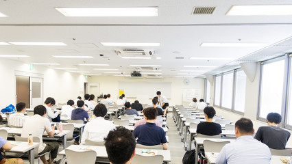 技術力向上に向けて、社員研修などを行っています!